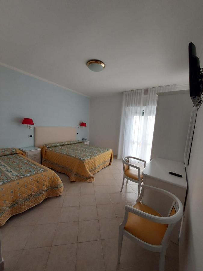 Hotel Lucia Castellammare di Stabia Dış mekan fotoğraf