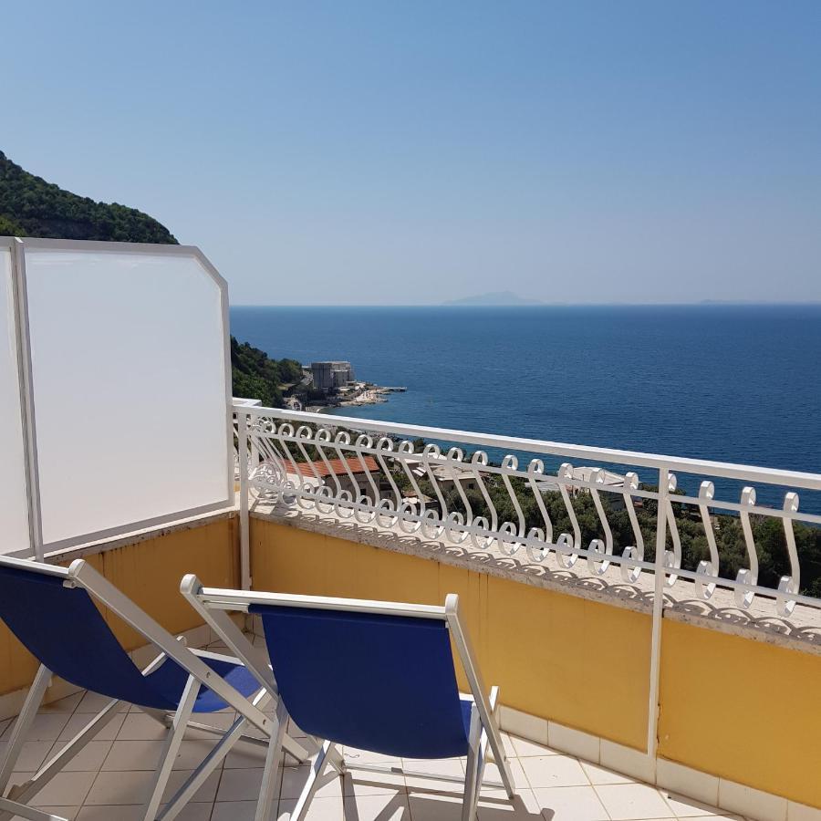 Hotel Lucia Castellammare di Stabia Dış mekan fotoğraf