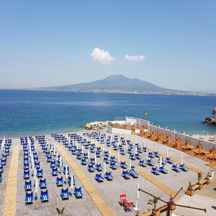 Hotel Lucia Castellammare di Stabia Dış mekan fotoğraf